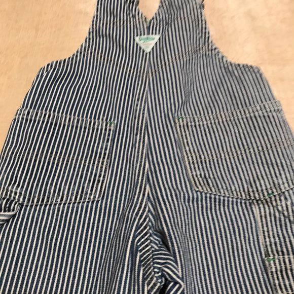 OshKosh B’gosh Vestbak Overall Denim Stripe Size 12 Months Baby - Picture 3 of 10